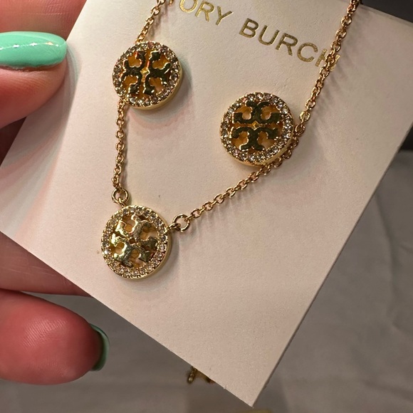Tory Burch Gold Medallion Necklace w/Matching Earrings - Picture 6 of 6